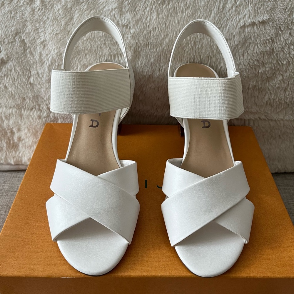 Unisa Unparli Ankle Strap White Women's Sandals